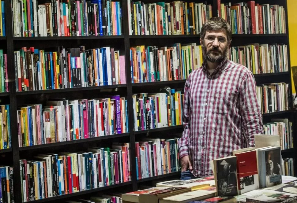 SIGNIFICANTE. La nueva novela de Biedma confirma su versatilidad narrativa. Revista Kunst