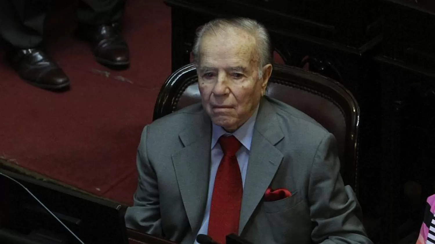 Menem no será detenido por sus fueros parlamentarios.