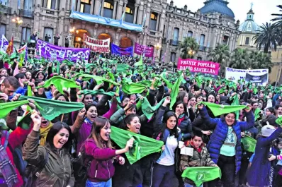 “El aborto: un tema, dos actores”
