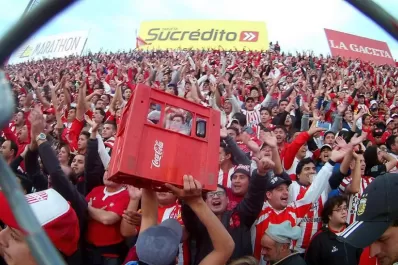 Los hinchas del Santo confían en que el equipo logrará quedarse en la Superliga