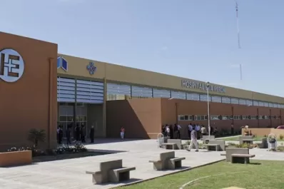 Accidente fatal entre un camión y una moto, en la rotonda del Este