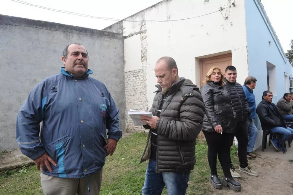 SIN CONSUELO. Pedro Daniel Paz, padre de la joven que fue asesinada, se lamentó por la brutalidad con la que actuaron los asesinos de Priscila. la gaceta / fotos de héctor peralta 