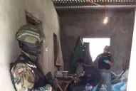 Una maestra vivía en un quiosco que sería del Clan Farías, que también actúa en San Cayetano