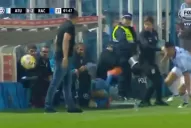 Durísimo golpe: un jugador de Racing cayó de cabeza al banco de suplentes