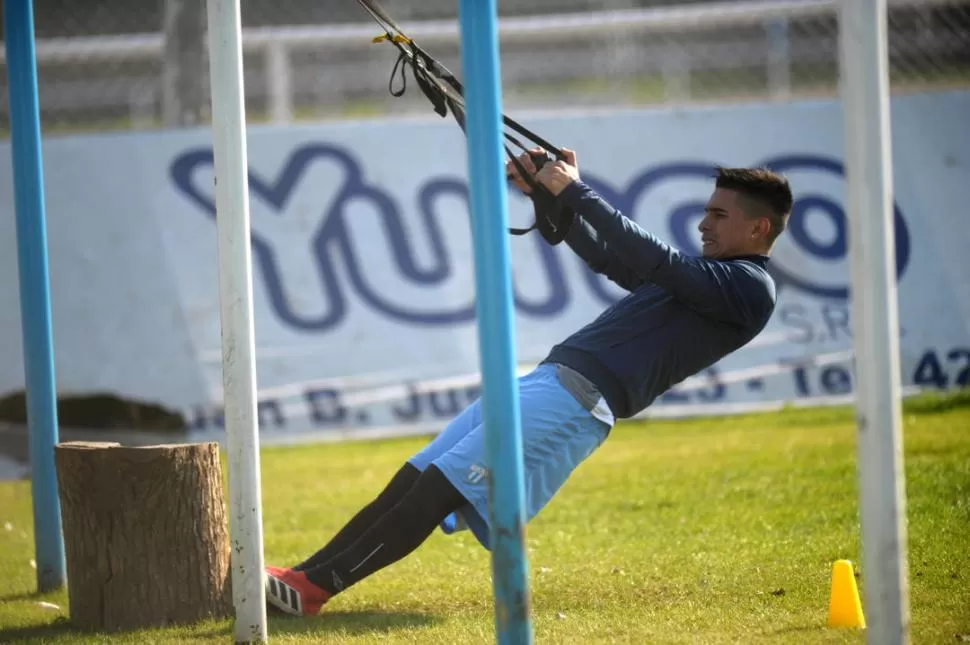 FUERZA. Álvarez trabajó como uno más ayer durante el entrenamiento del plantel en Ojo de Agua. Físicamente está bien, pero le falta recuperar ritmo con la pelota. la gaceta / foto de franco vera