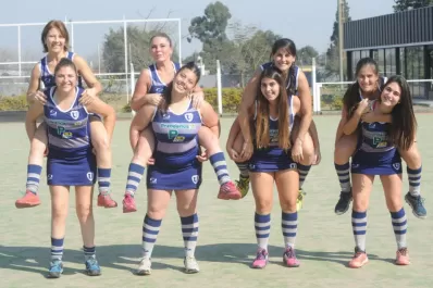Madres e hijas, unidas por la pasión del hockey