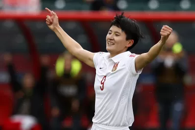 Una futbolista china anotó 9 tantos en la goleada de su equipo ante Tayikistán