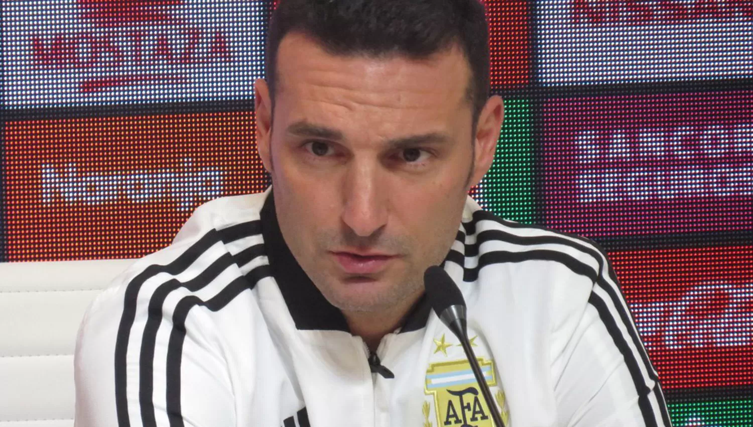 Lionel Scaloni dio una conferencia de prensa en el predio de la AFA. FOTO TOMADA DE PRENSA SELECCIÓN ARGENTINA