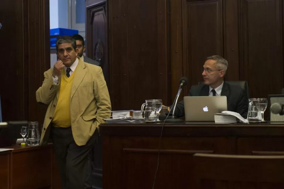 FRENTE AL TRIBUNAL. El actual jefe de la Policía declaró como testigo  y explicó el sistema de ascensos de la fuerza.  la gaceta / foto de jorge olmos sgrosso 