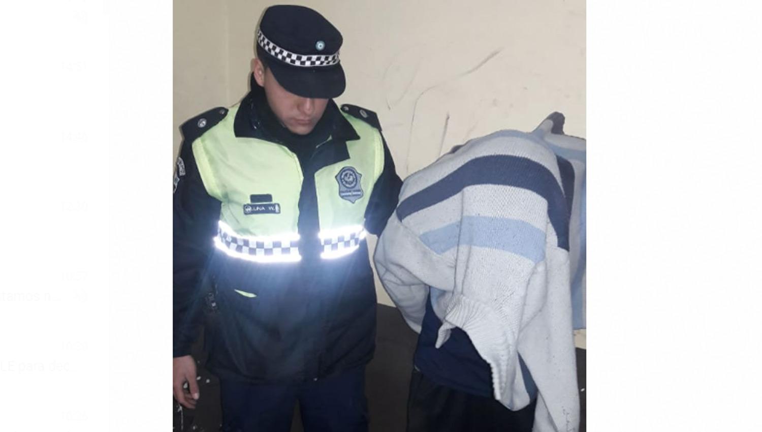 Un joven manoseó a una mujer y le robó a otra en menos de dos horas