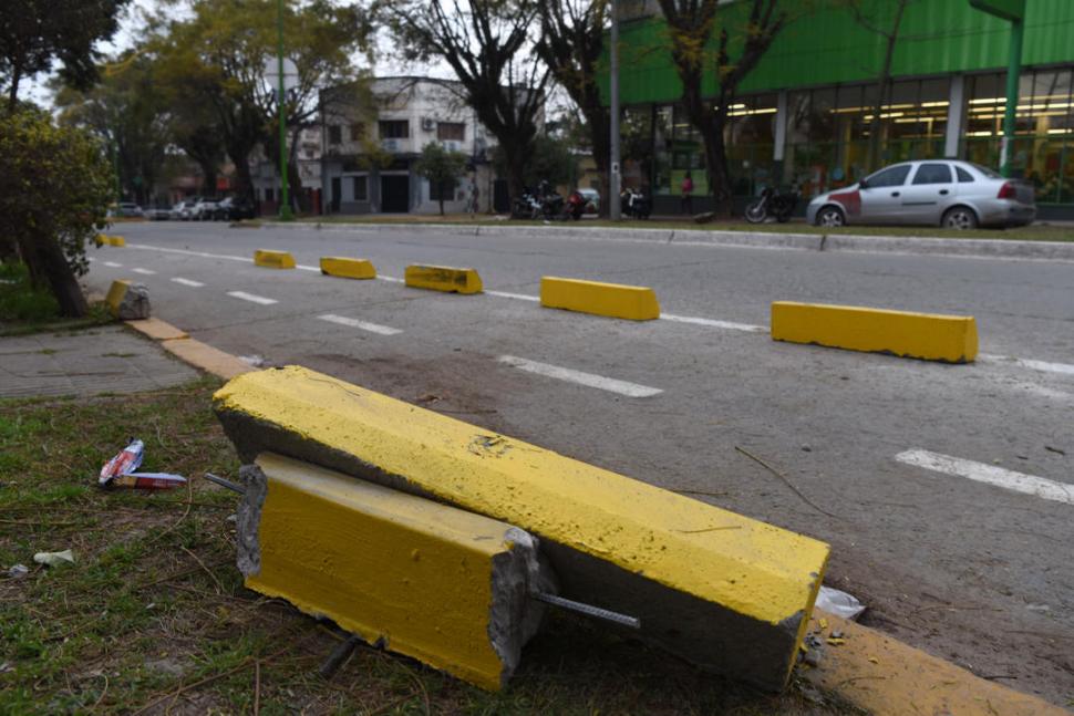 LAMENTABLE. Este es el resultado de los hechos vandálicos que afectan la ciclovía recientemente inaugurada.
