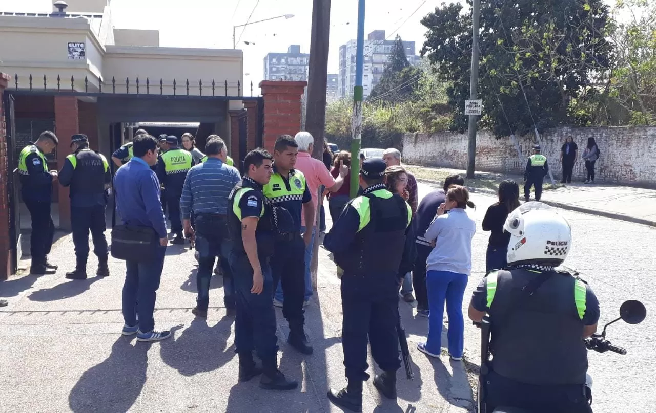 San Martín y Bulnes: una bala perdida hirió a una mujer que estaba en su casa