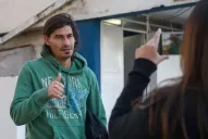 Prohíben a un ex jugador de Atlético acercarse a una joven que lo denunció por acoso