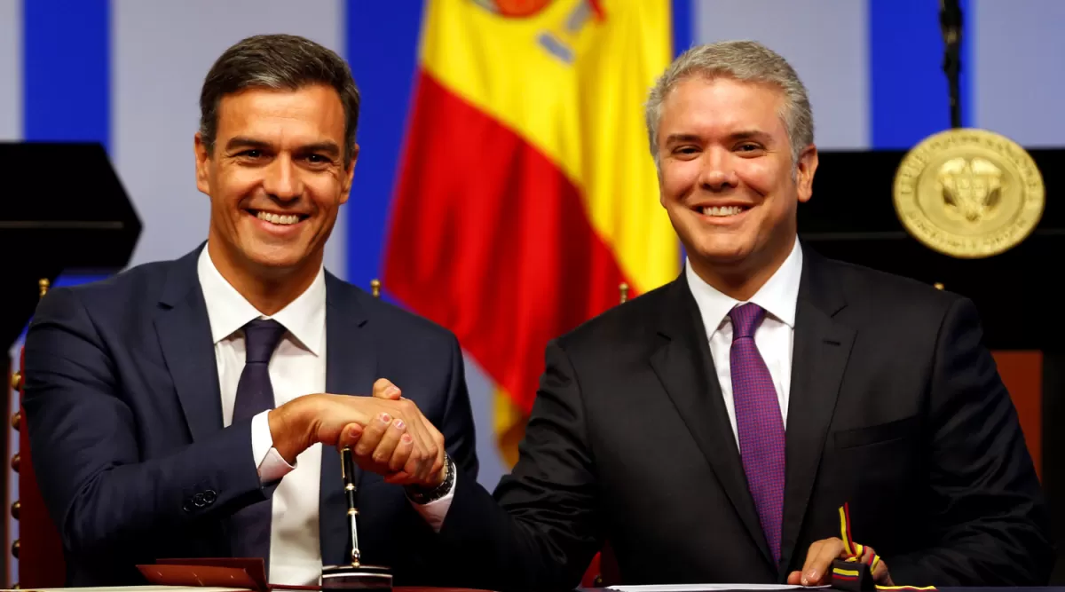 CUMBRE. El español Sánchez y el colombiano Duque, ayer, en Bogotá.