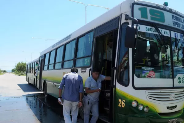 La advertencia de Alfaro de quitarles las concesiones es descabellada, dice un empresario