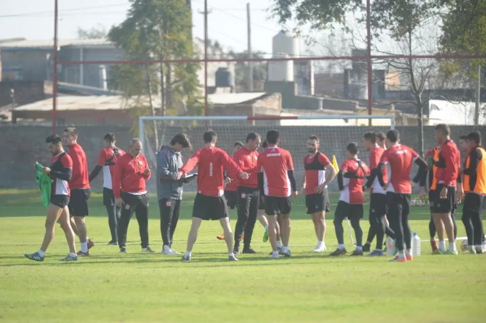 A RETOMAR EL BUEN JUEGO. Forestello y sus pupilos apuntaron a que durante esta semana el equipo retome el buen volumen futbolístico que lo acerque a la victoria. la gaceta / foto de franco vera