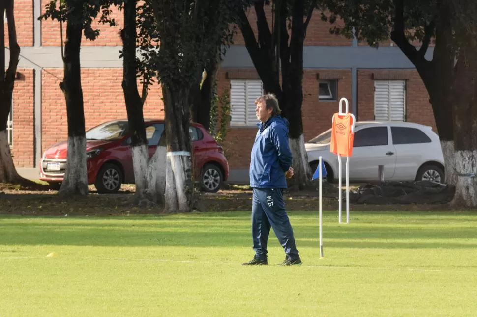 MANOS A LA OBRA. Zielinski y su Atlético no tiene paz ni tiempo para descansar. la gaceta / foto de Analía Jaramillo (archivo)