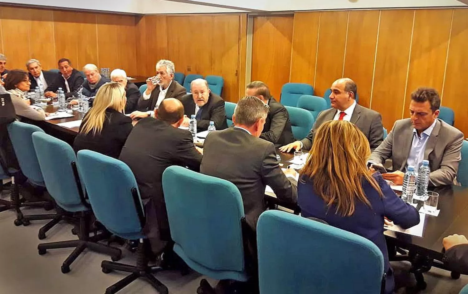 CRISIS ECONÓMICA.Reunión de gobernadores