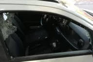 Rompevidrios atacaron a una mujer en América y San Martín