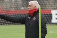 Para defender la continuidad de su DT, Newell's saldrá a jugar una final con Atlético