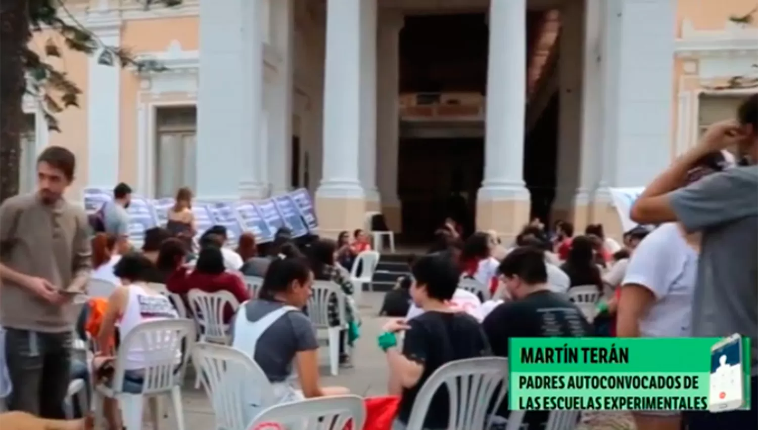 Padres de alumnos plantearon sus inquietudes.