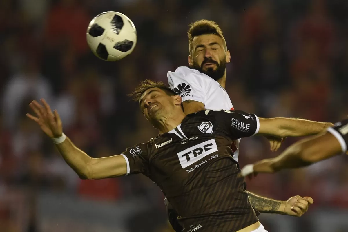 MANO A MANO. River enfrenta a Platense.