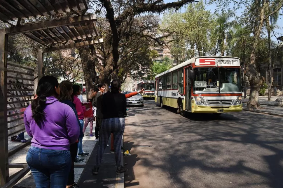 NUEVA SUBA. El viaje en colectivo experimentará su segundo incremento en el año: en enero costaba $ 9,35. la gaceta / foto de analia jaramillo 