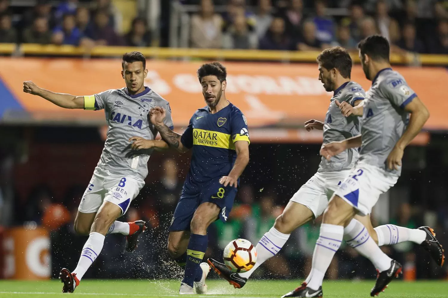 EN LA BOMBONERA. Boca recibió a Cruzeiro.