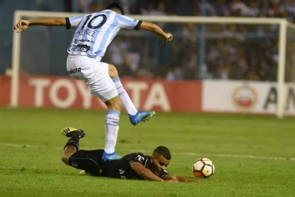 Por el VAR, Núñez vio la roja