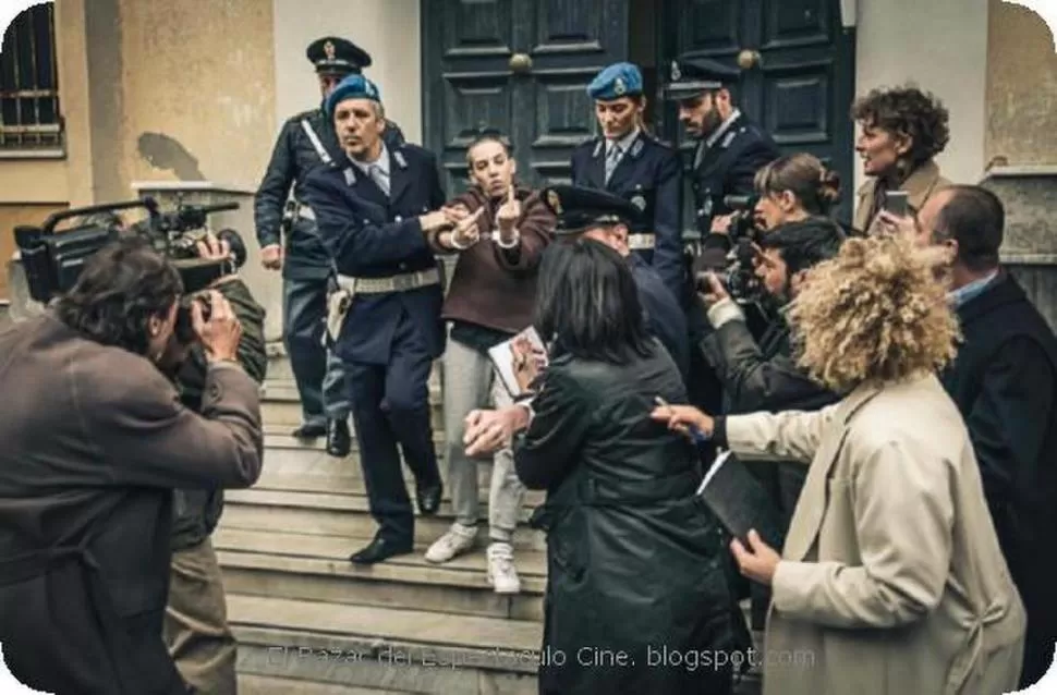 REBELDE. La imagen de Soledad Rosas saliendo de tribunales es icónica. 