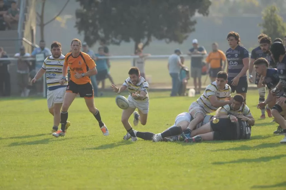 ÉNFASIS. Los árbitros piden que se refuerce el trabajo de disciplina en los clubes. la gaceta / foto de franco vera  