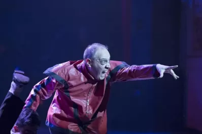 Los sonidos del cine siguen aún cuando se apaga el proyector