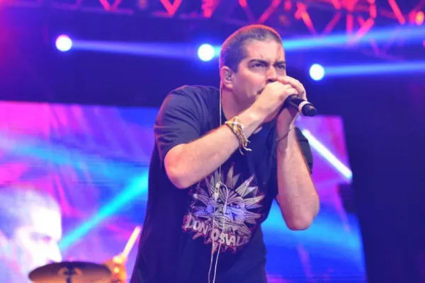 Con muchas reservas y medidas de seguridad, llega la banda de Fontanet