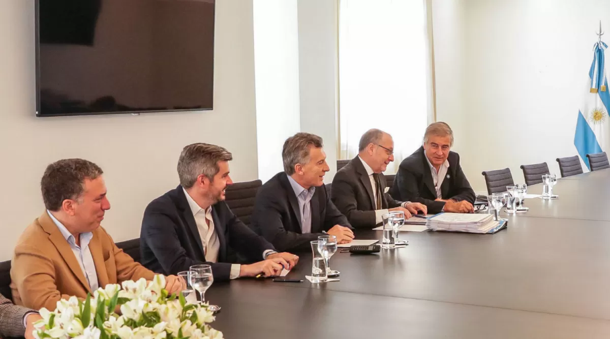 Presupuesto sobre rieles, con pocas casas