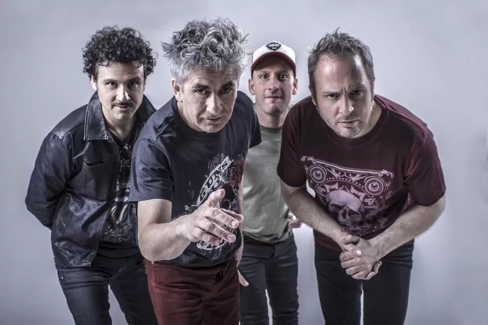 LOS TIPITOS. La banda rinde tributo a medio siglo de rock nacional. revista soy rock