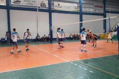 Voley: el “Manolo Hernández” tendrá hoy un campeón