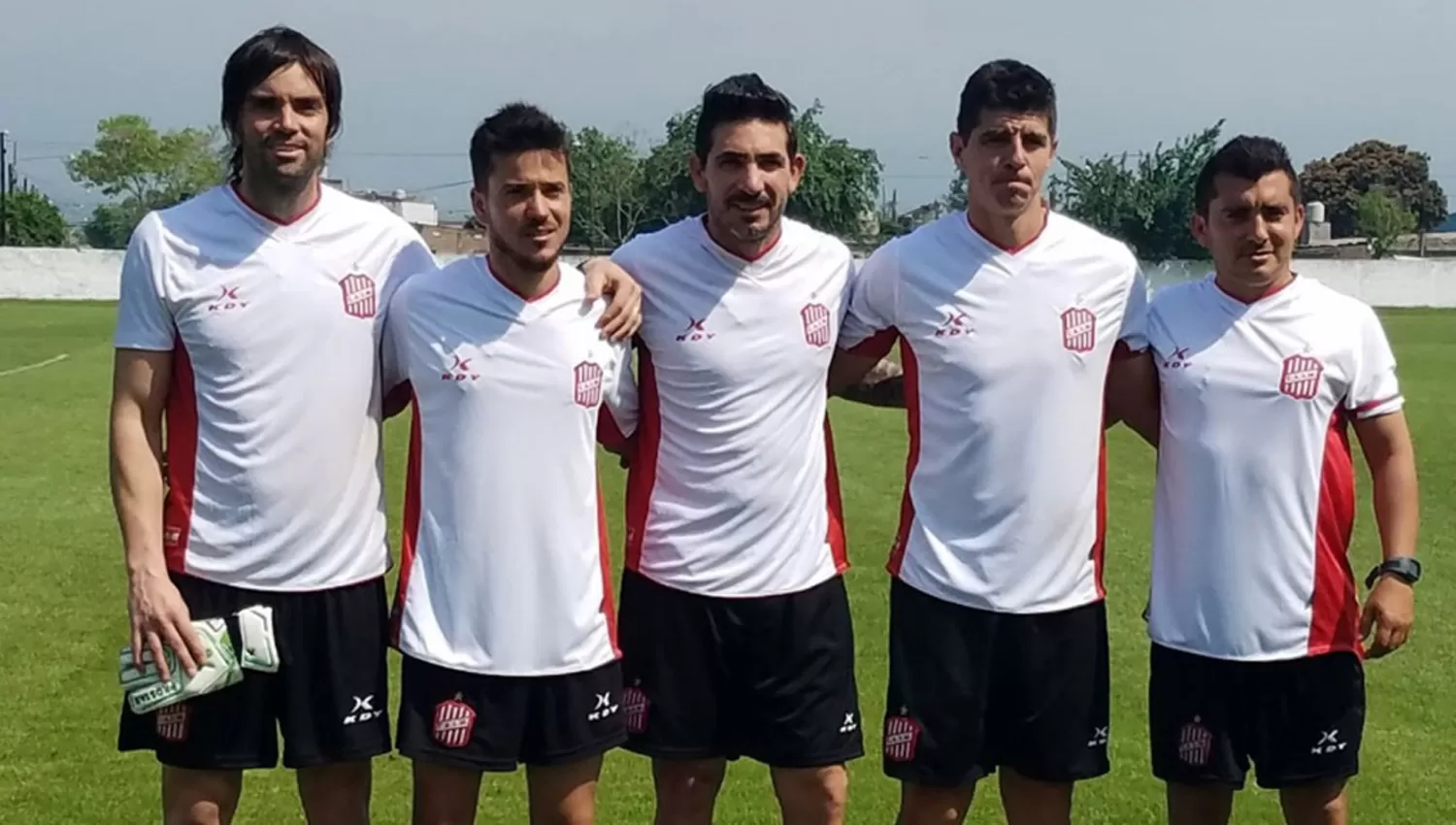 HAY EQUIPO. Coyette trabajará en el santo junto a su equipo compuesto por Lisandro Mendoza (entrenador de arqueros), Claudio Graf (ayudante de campo), Emanuel Sánchez y Jonathan Dehollain (preparadores físicos).