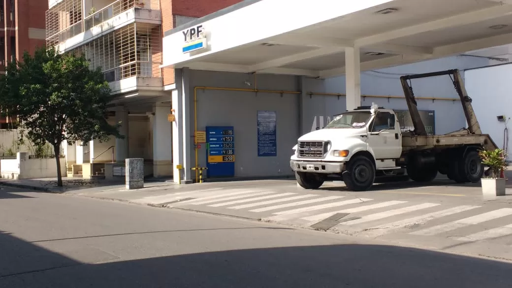 EN TUCUMÁN. Los nuevos valores que dispuso YPF; las otras petroleras subirían mañana.