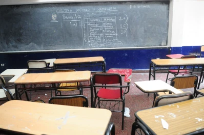 En las escuelas de la UNT procuran extender las clases