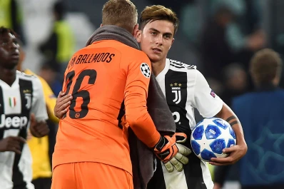 Sin Cristiano Ronaldo, Juventus goleó con un triplete del cordobés Paulo Dybala