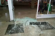 Un herido de arma blanca destrozó la puerta del hospital de Aguilares