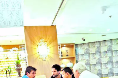 Nada les hizo perder la sonrisa a los hinchas de Atlético