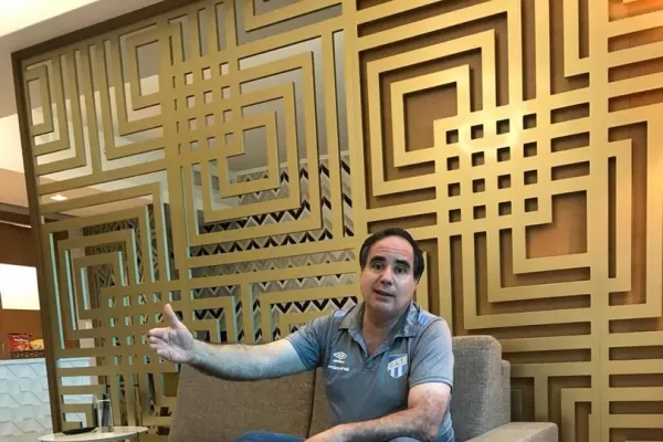 La memoria “decana” tiene nombre y apellido