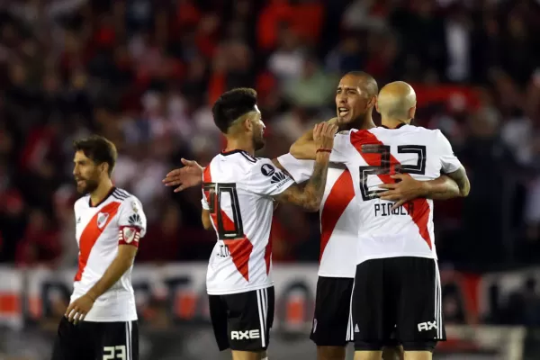 A pesar de la polémica, River es otra vez semifinalista