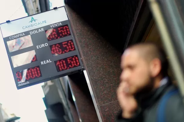 El dólar cayó por tercera vez hasta alcanzar los $ 38,73