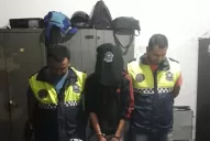 Asaltó con un destornillador a la hija de un vecino; no sabía que su padre era policía y quedó aprehendido