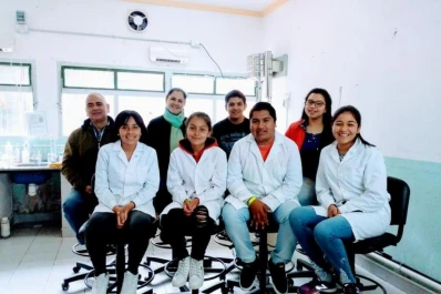 Es candidato a Mejor Maestro por investigar plantas ancestrales