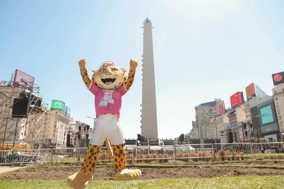 SALTO A LA FAMA. Pandi, la mascota, tendrá el trabajo más intenso desde hoy. Tendrá protagonismo en la apertura. telam