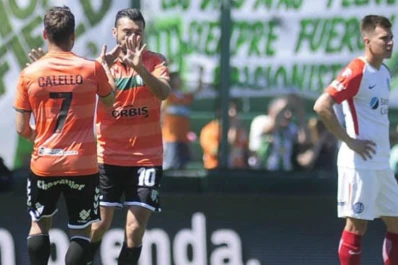 Banfield derrotó y profundizó la crisis de San Lorenzo