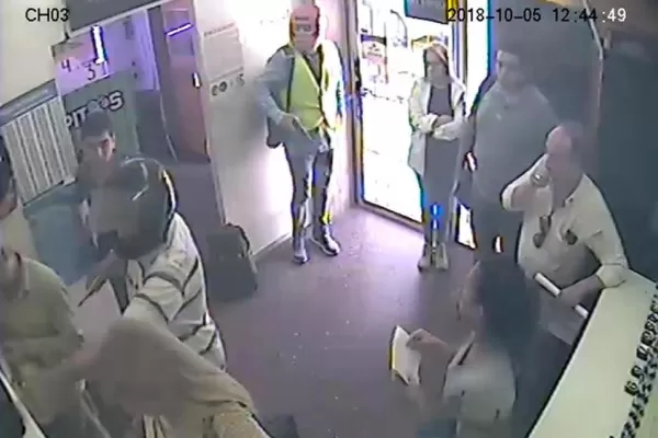 Video: así fue el asalto al Pago Fácil de barrio Norte